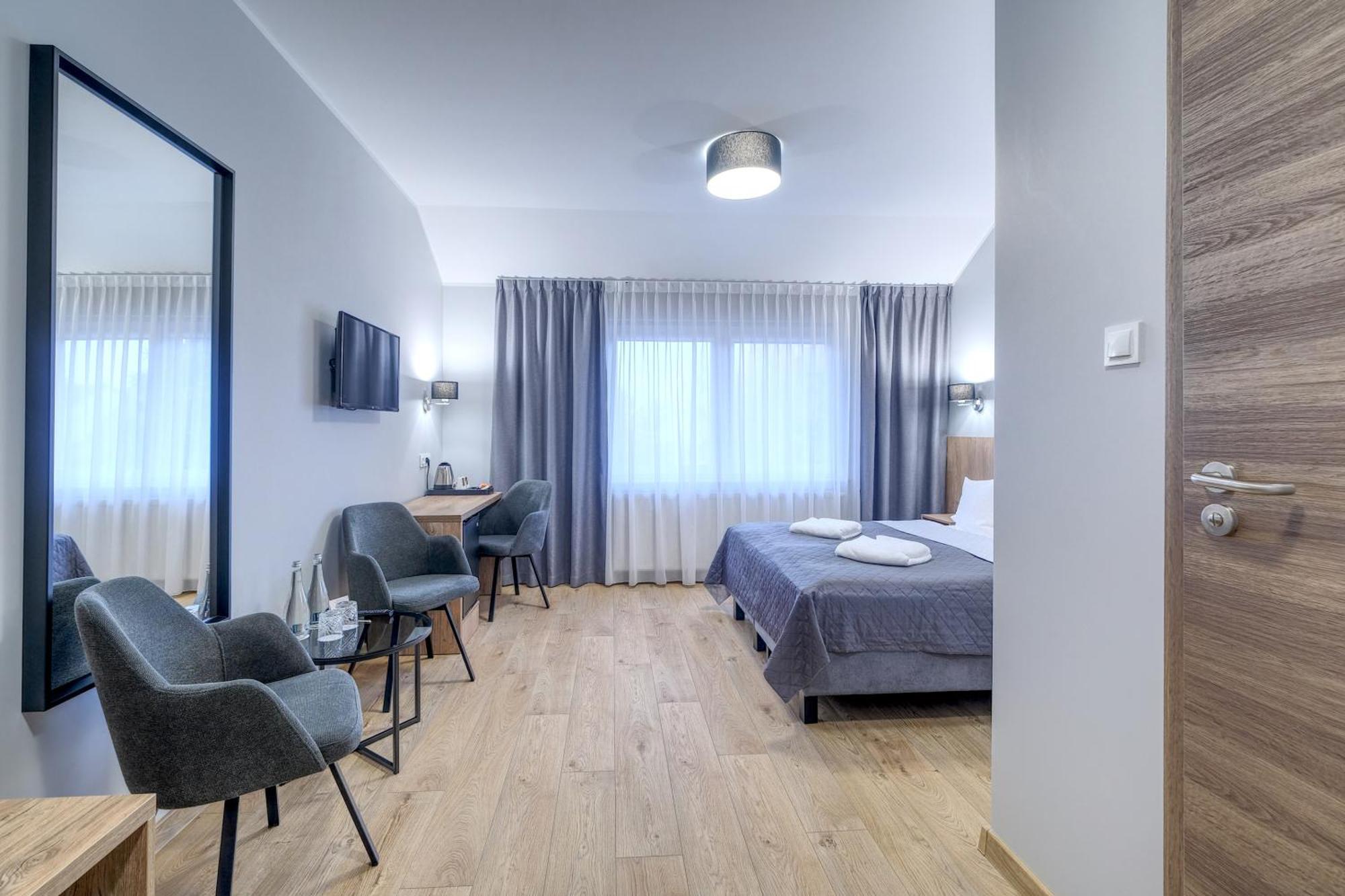 Lawendowy Dwor Bed and Breakfast Pszczółki Eksteriør billede