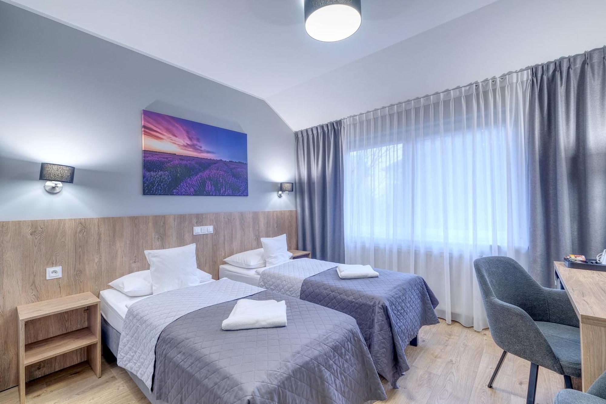 Lawendowy Dwor Bed and Breakfast Pszczółki Eksteriør billede