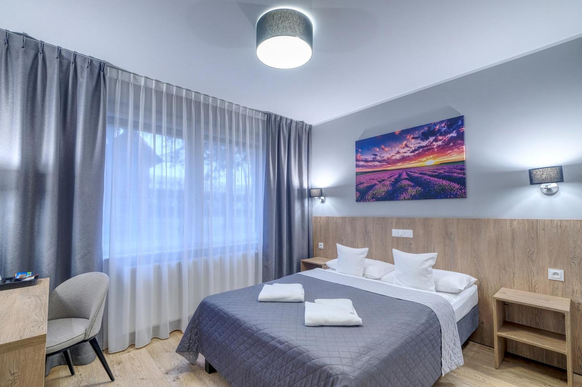 Lawendowy Dwor Bed and Breakfast Pszczółki Eksteriør billede